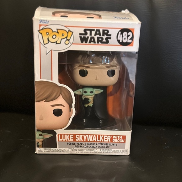 Funko Pop! Other - Funko Pop! feat Luke Skywalker with Grogu #482 from Star Wars: The Mandalorian